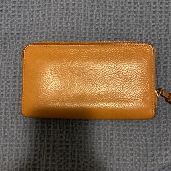 Tory Burch wallet - Picture 2 of 3